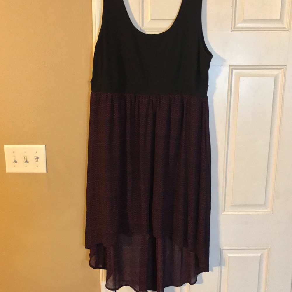 Women Dress Size 3 Black/Fushia Highlo Dress